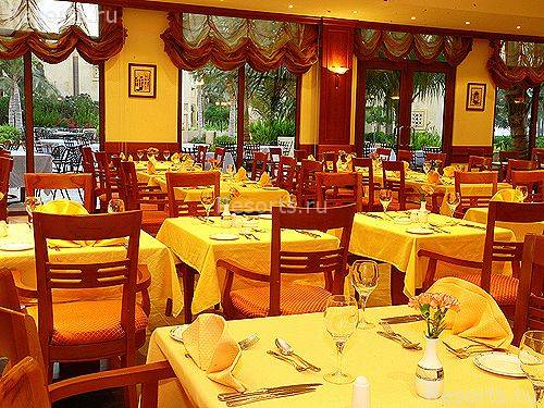 Al Hamra Fort Hotel & Beach Resort 24